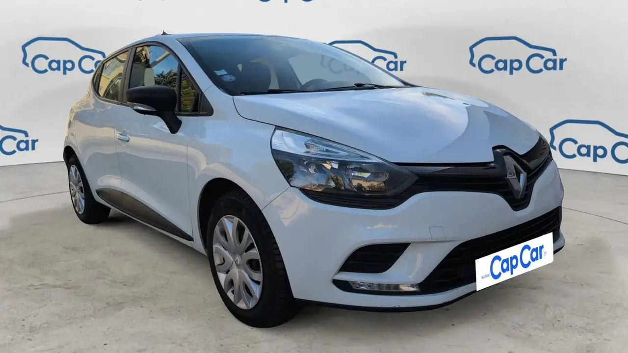 Renault Clio Citadine 5 portes — photo 28