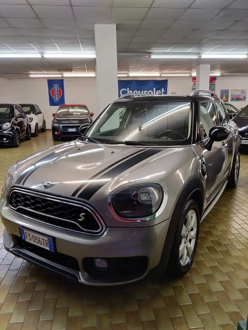 MINI Cooper SE Countryman HYBRID 1.5 Cooper S all4 auto Grigio - 2