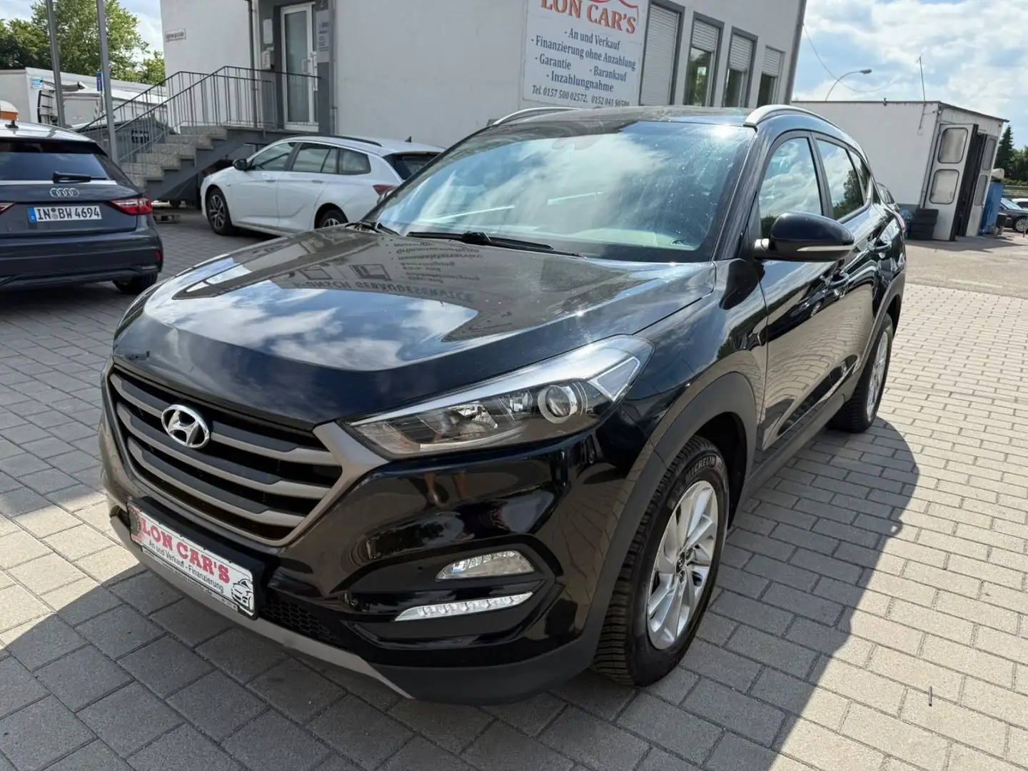 Hyundai TUCSON Intro Edition 4WD/Navi/Kamera/Totw/TOP Zwart - 1