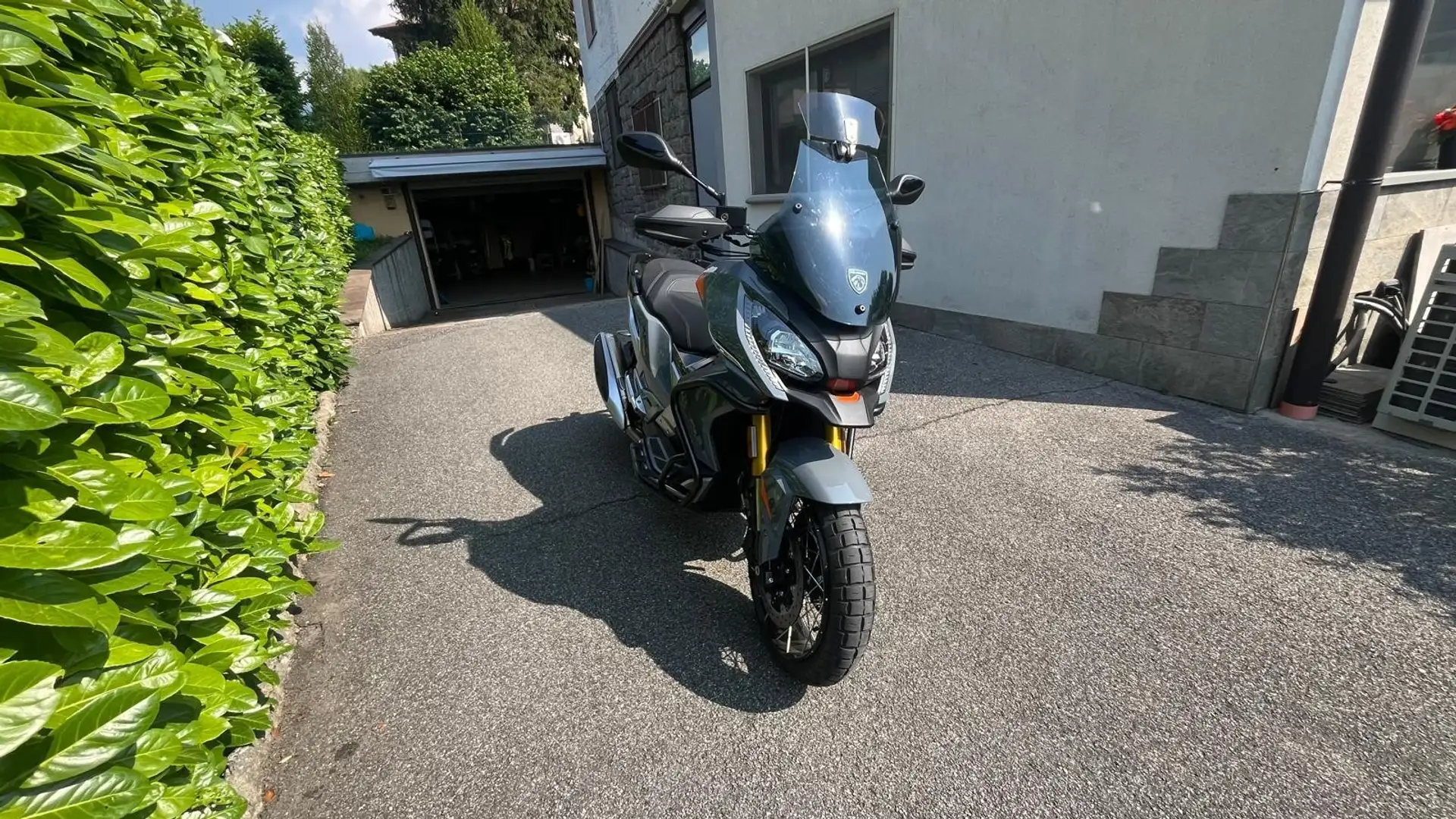 Peugeot XP400 Grijs - 2