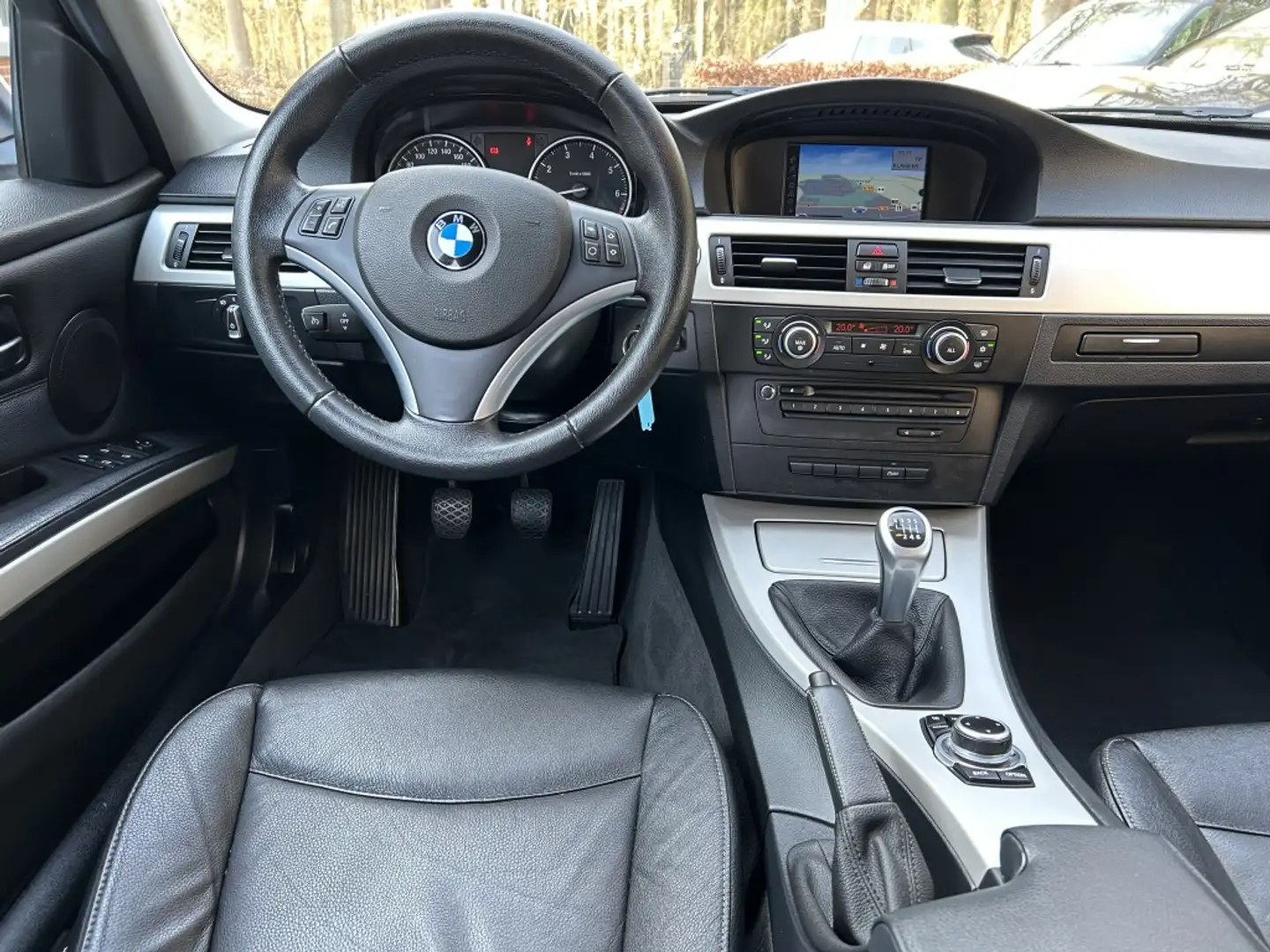 BMW 318 3-serie Touring 318i Lux. Line Leder, Navi, PDC, T Gris - 2