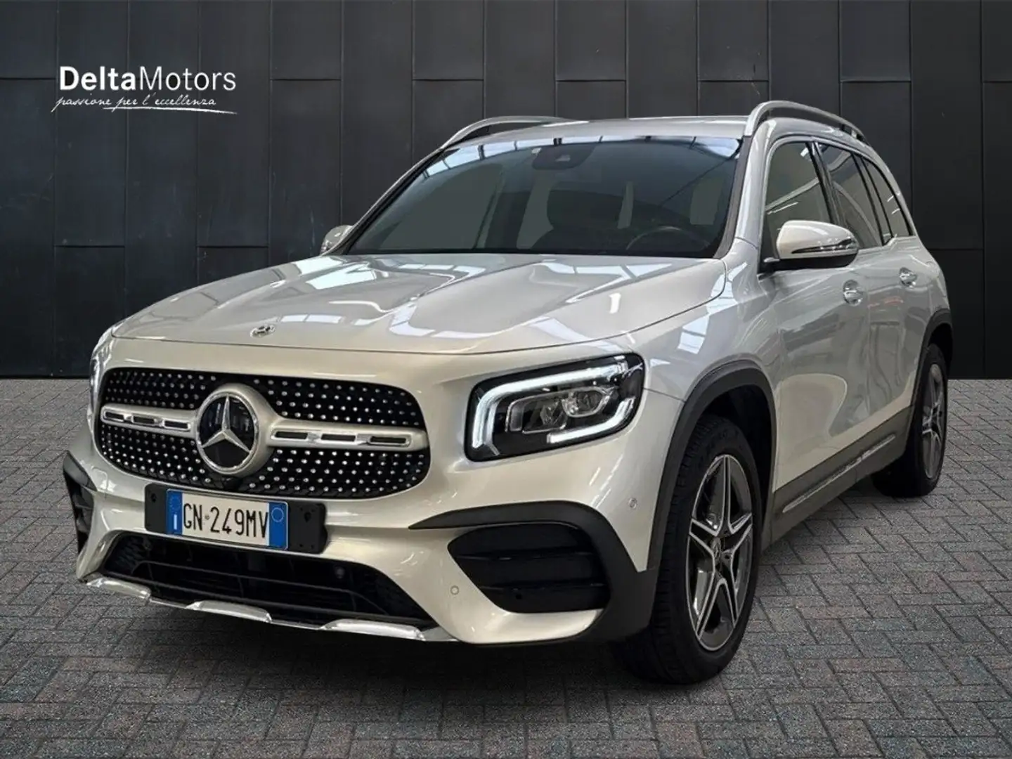 Mercedes-Benz GLB 200 - GLB 200 d Premium auto Argento - 1