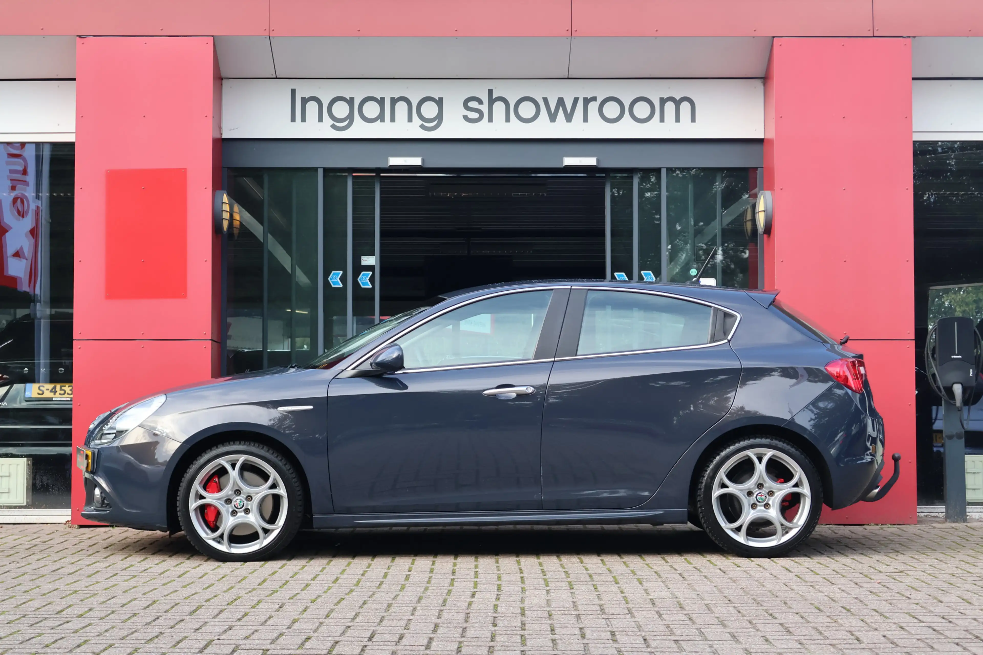 Alfa Romeo Giulietta 1.6 JTDm Super Automaat | Origineel NL | Navigatie — photo 2