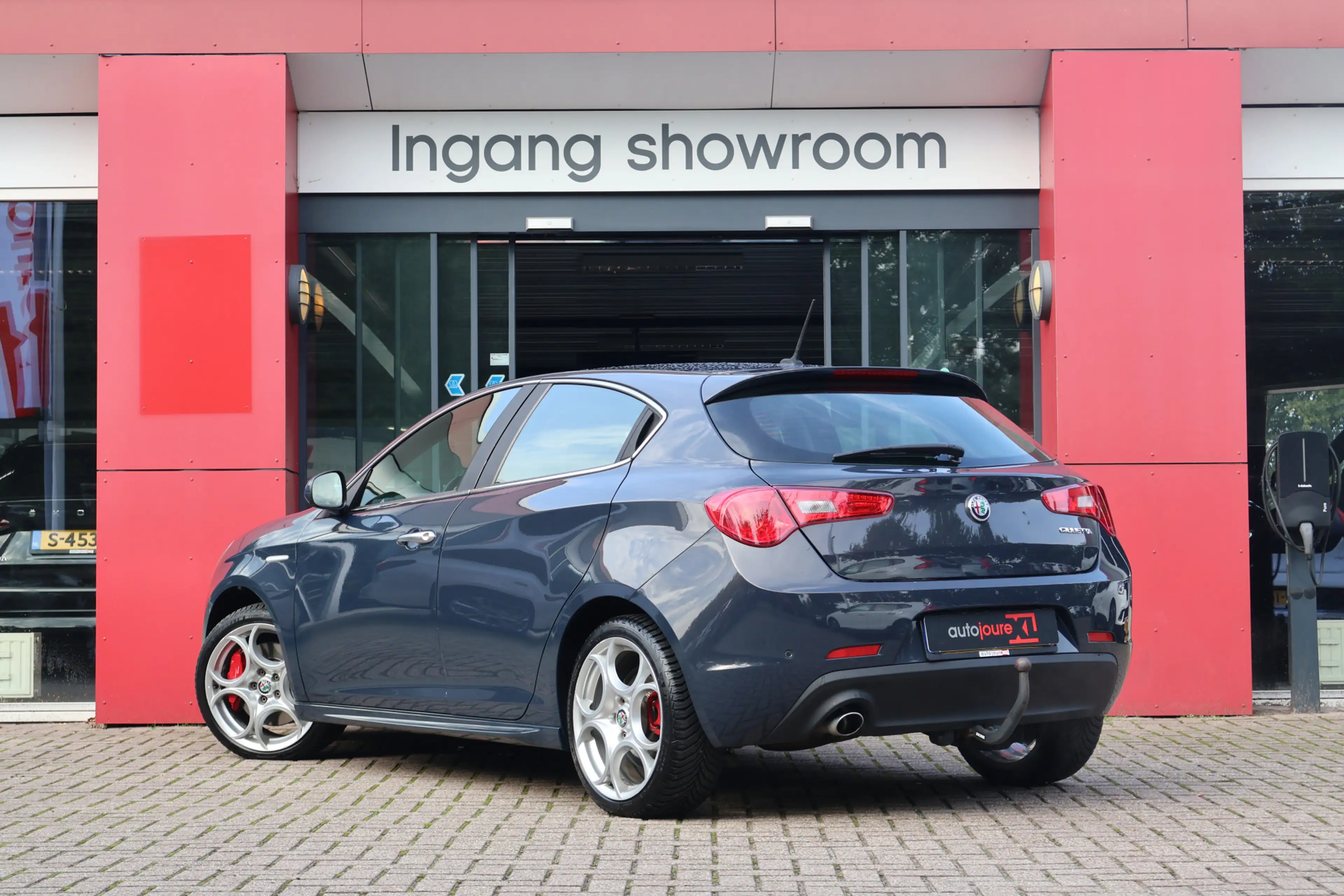 Alfa Romeo Giulietta 1.6 JTDm Super Automaat | Origineel NL | Navigatie — photo 4