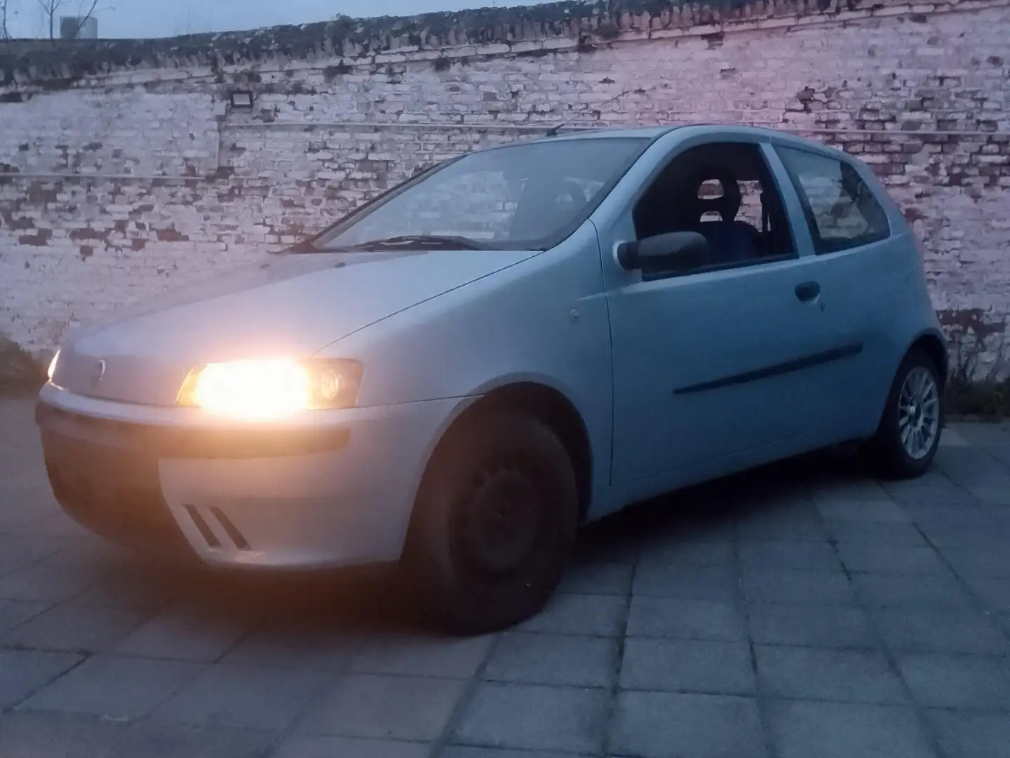 Fiat Punto Punto 1.2 8V Active Blauw - 1