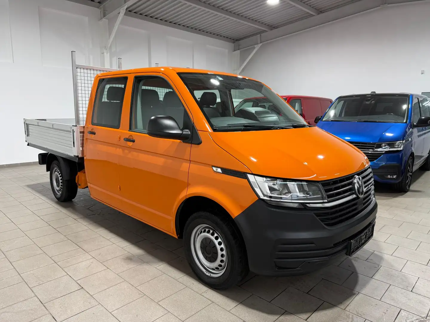 Volkswagen T6.1 Transporter T6.1 Pritsche-Doka (6-Si.),Klima,Radio,AHK Orange - 2
