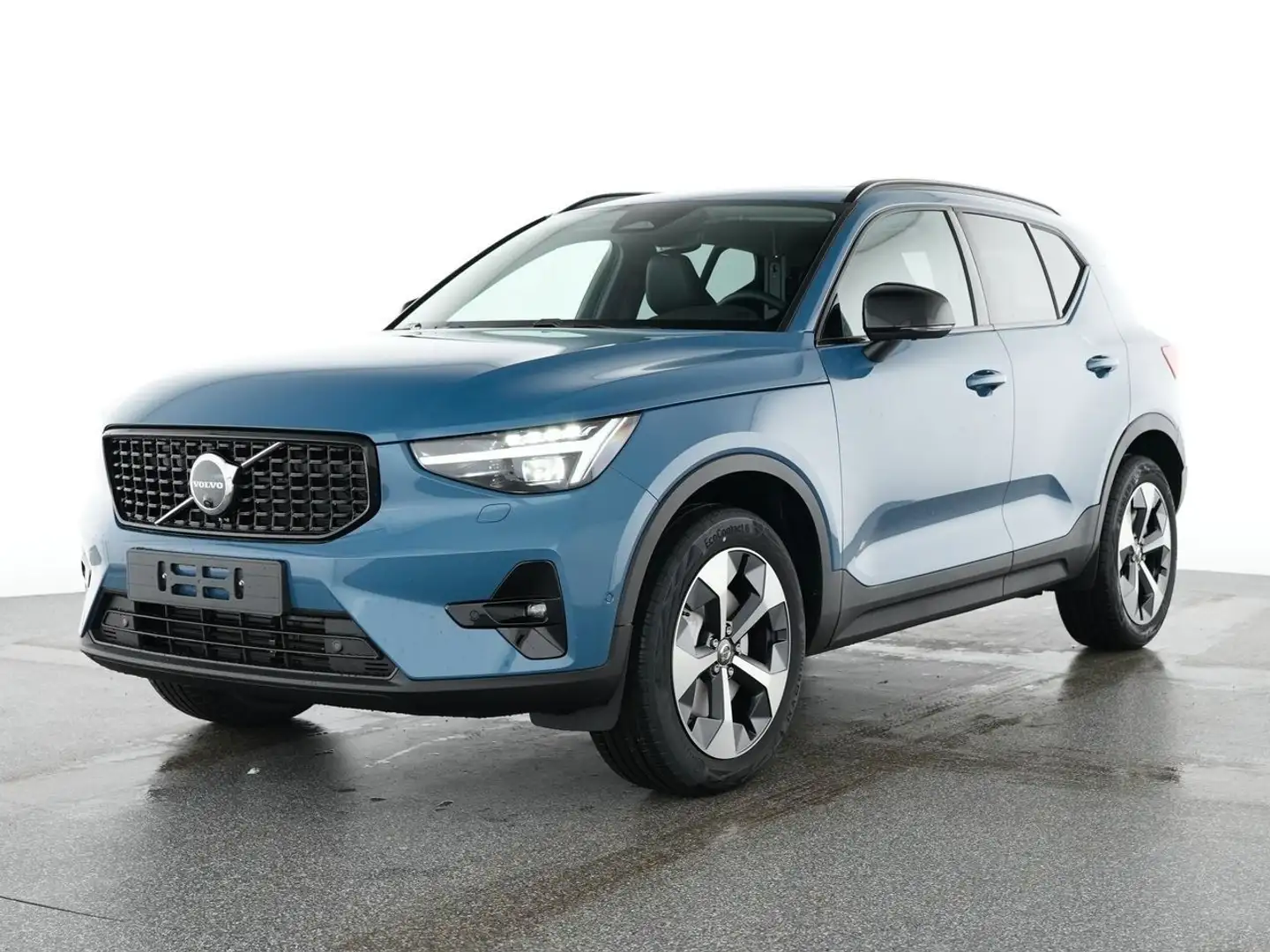 Volvo XC40 B4 Plus Dark 2WD Blau - 2