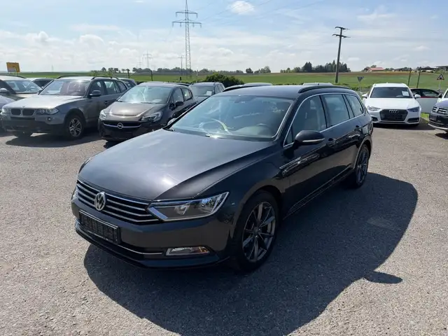 Volkswagen Passat Variant 2.0 TDI DSG Navi LED SHG Massage