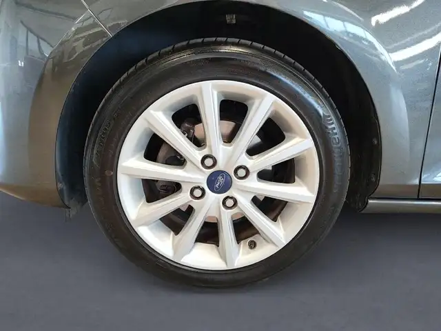 Ford Fiesta view 9