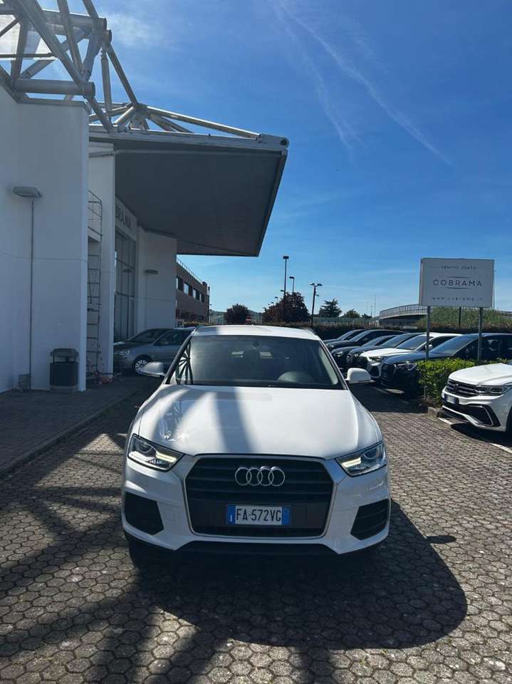 Audi Q3 2.0 TDI 120 CV Business