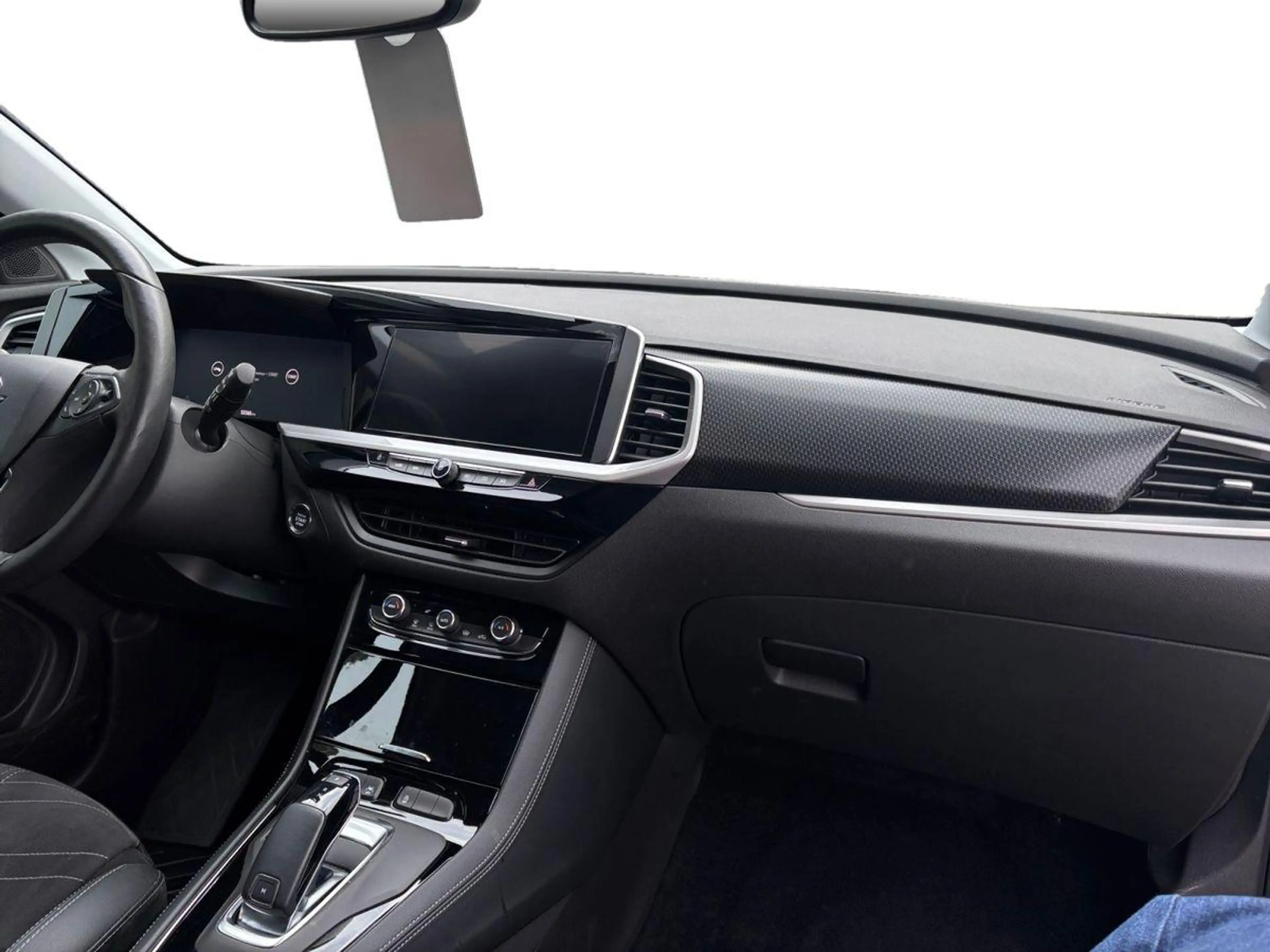 Opel Grandland Elegance Metallic — photo 15