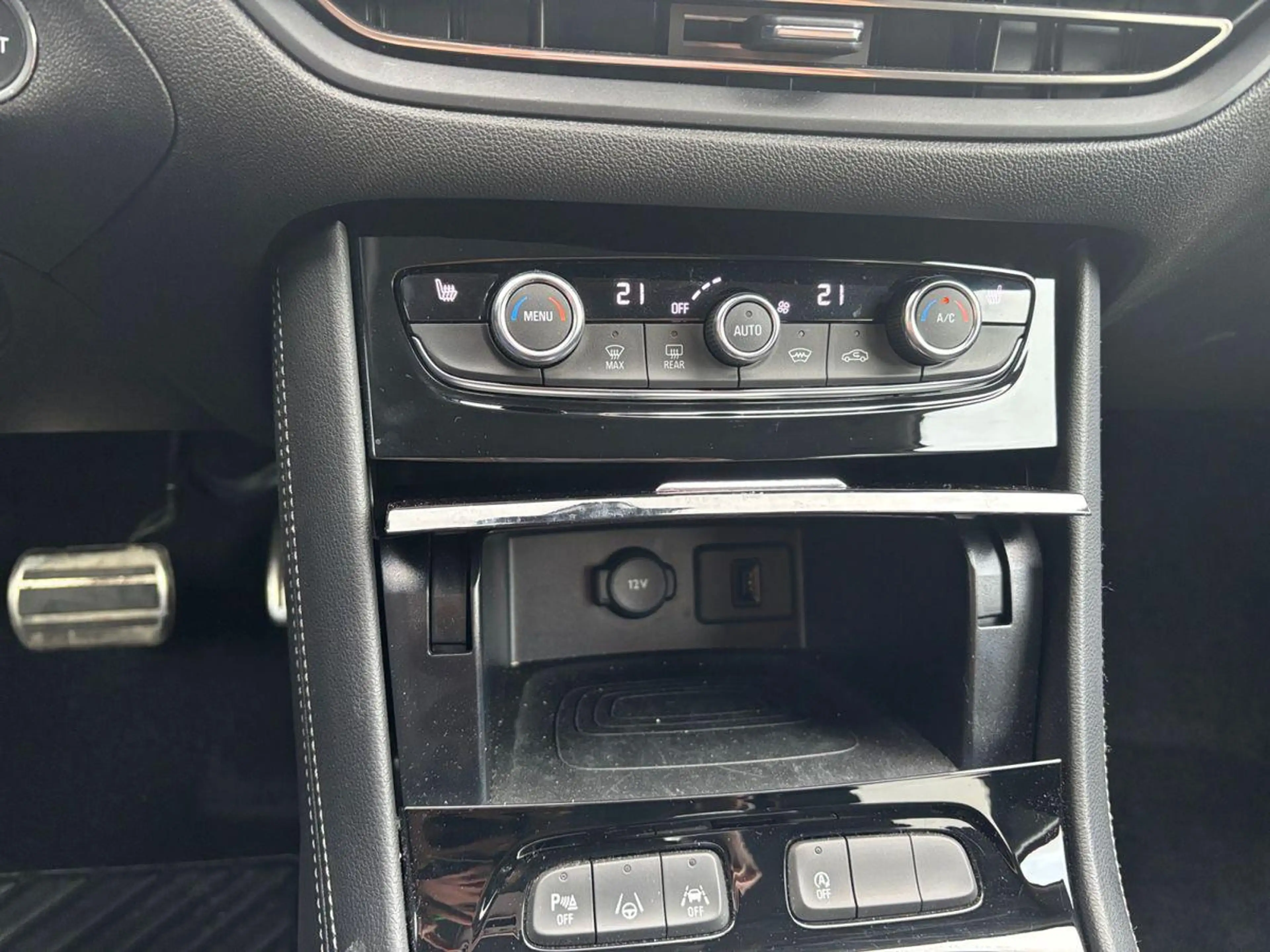 Opel Grandland Elegance Metallic — photo 11