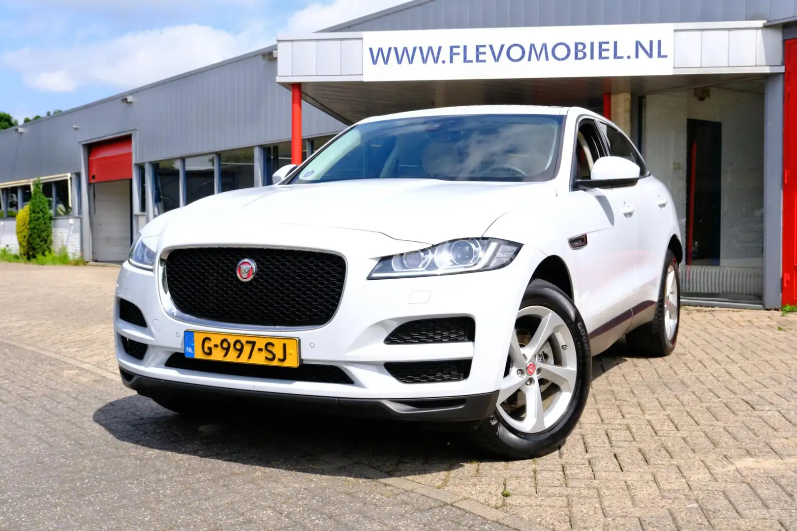 Jaguar F-Pace 2.0t AWD 250pk Premium Edition Aut. Pano|Leder|Cam Wit - 1