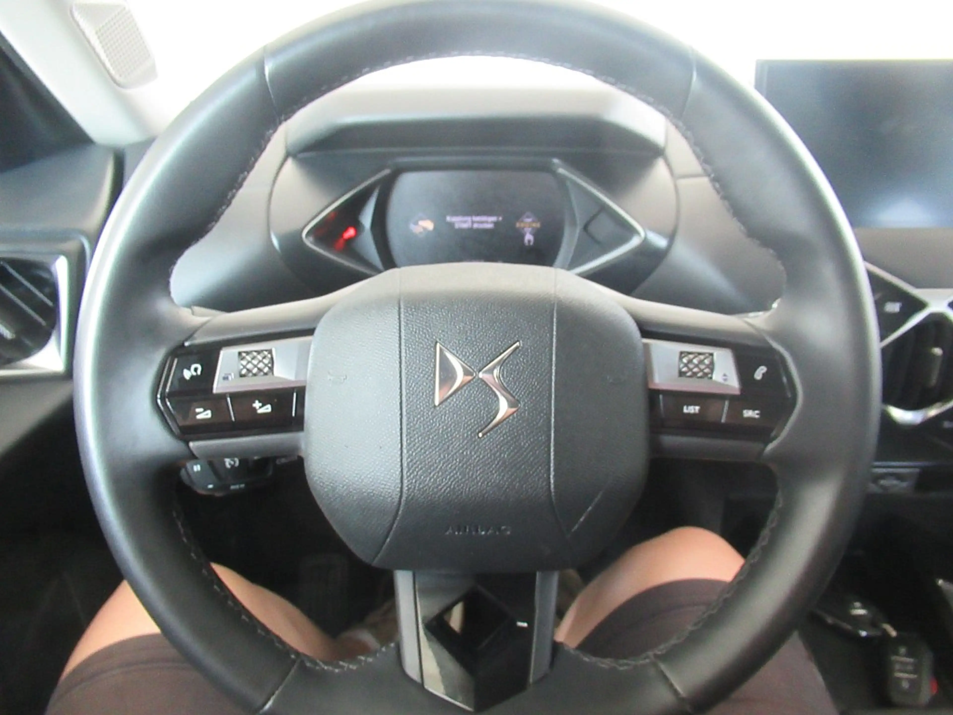 DS Automobiles DS 3 DS3 Crossback PT 100 Bastille *Navi *Keyless *R... — photo 11