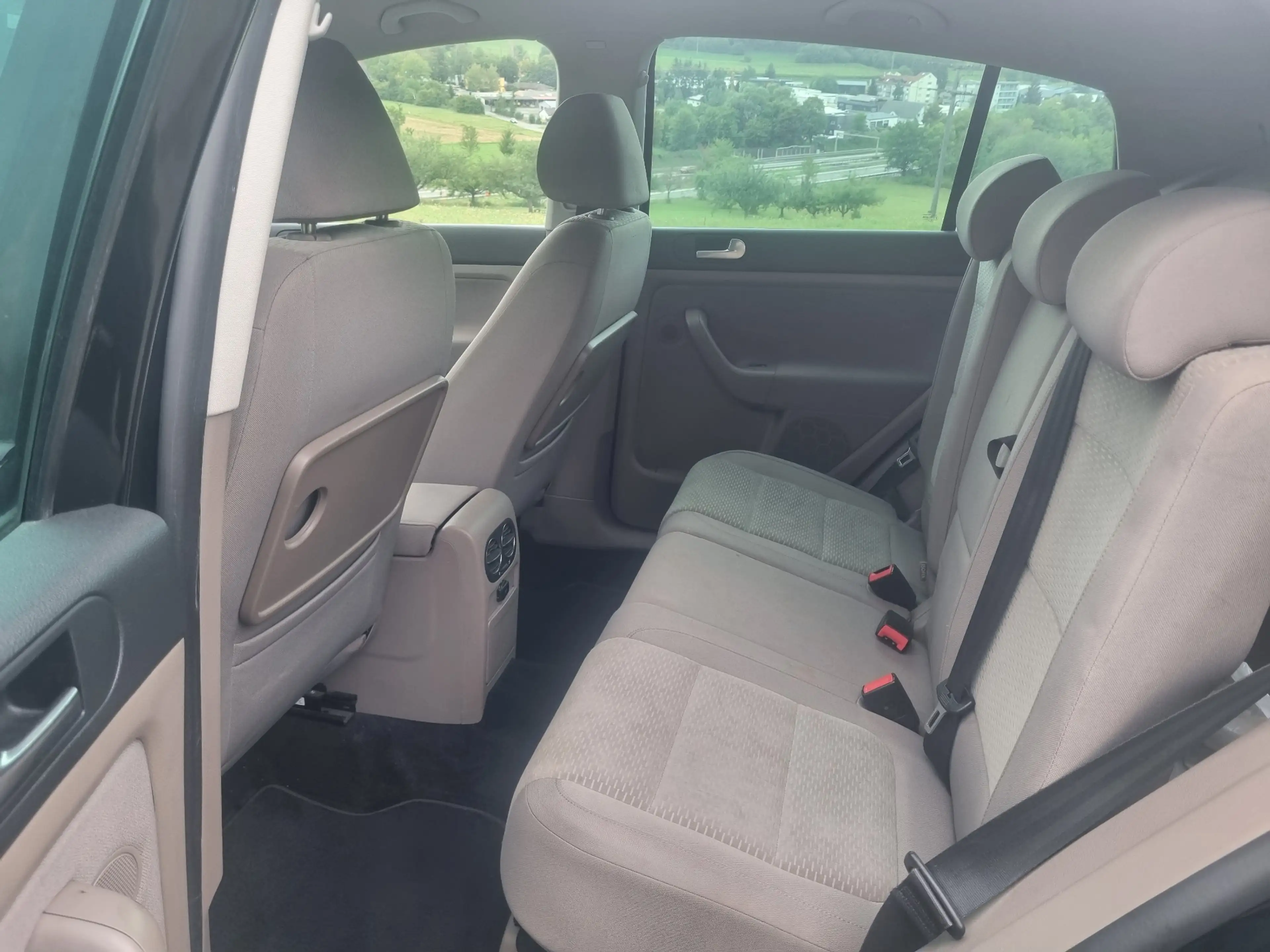 Volkswagen Golf Plus Comfortline AHK PDC — photo 13