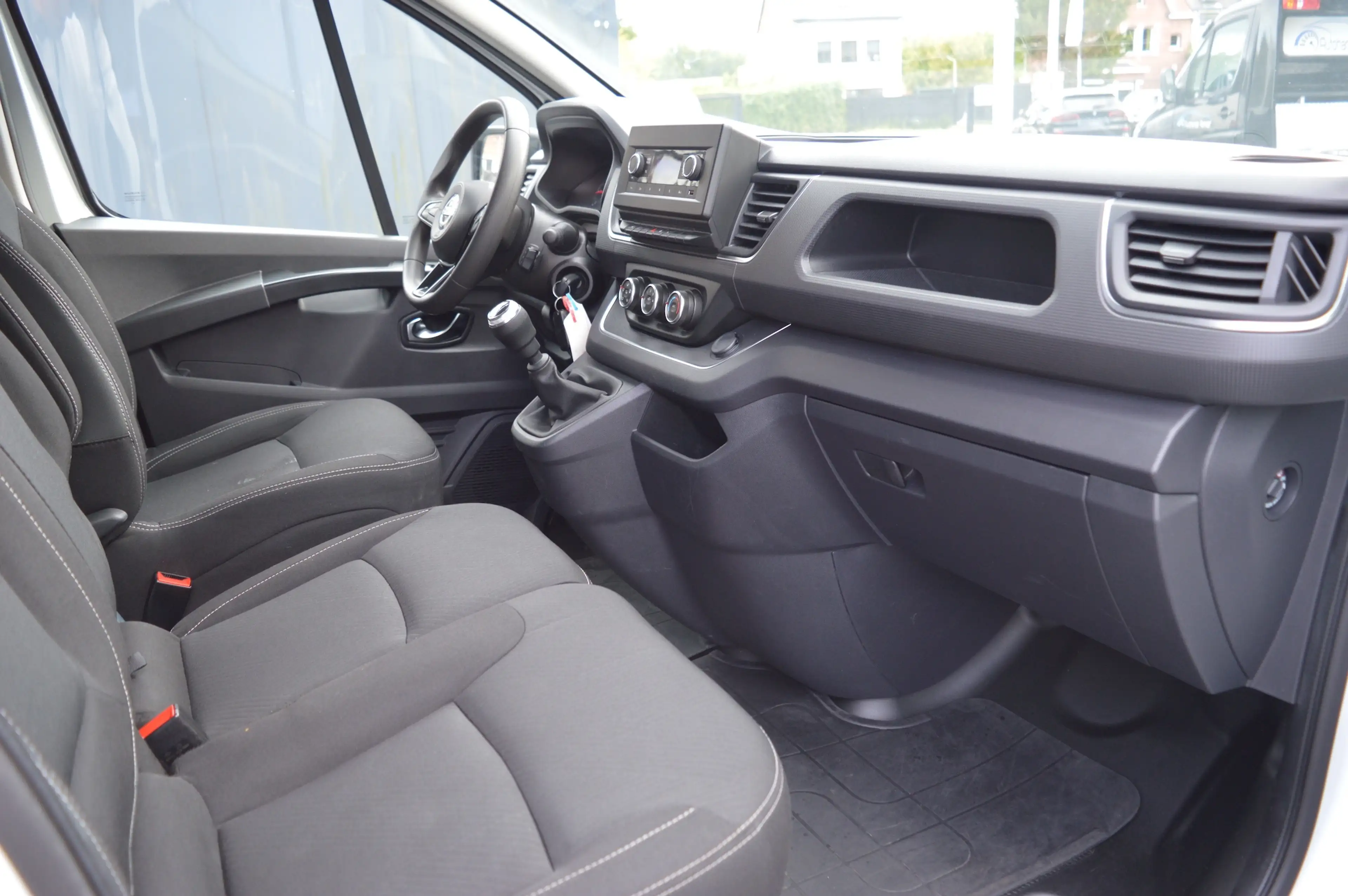 Nissan Primastar Primastar L2H1 3,0 dCi 130, Airco, Xenon + Keuring — photo 6