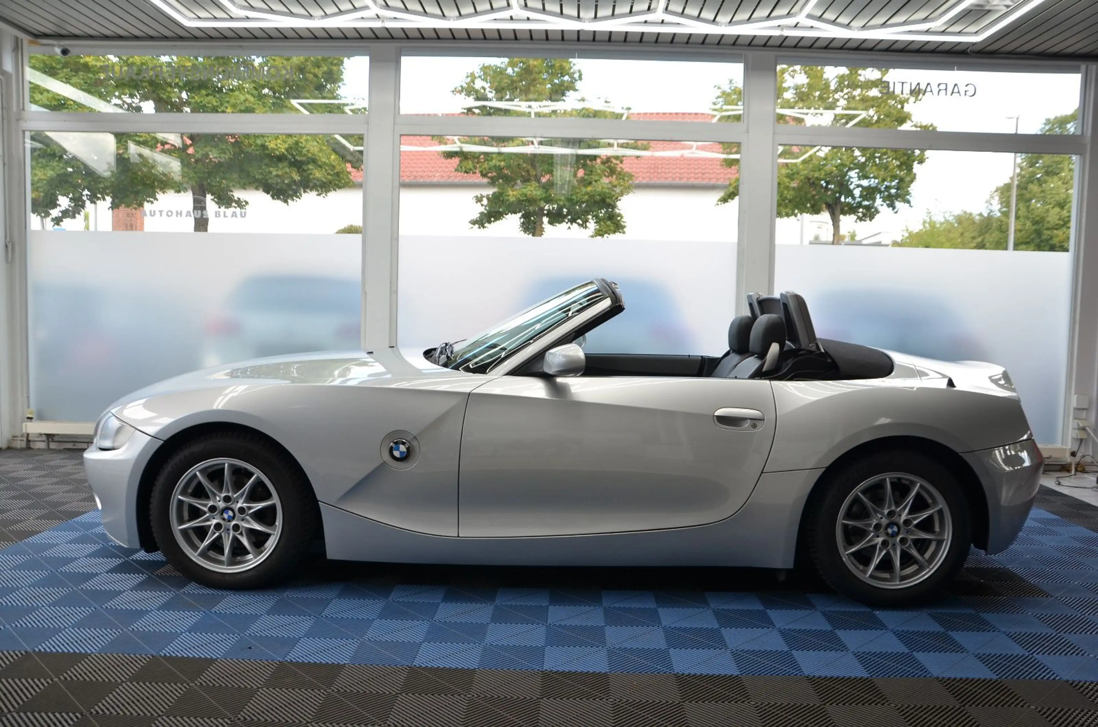 BMW Z4 2.2 i Roadster *LEDER*SITZHZG*PDC*ALLWETTER* — photo 7