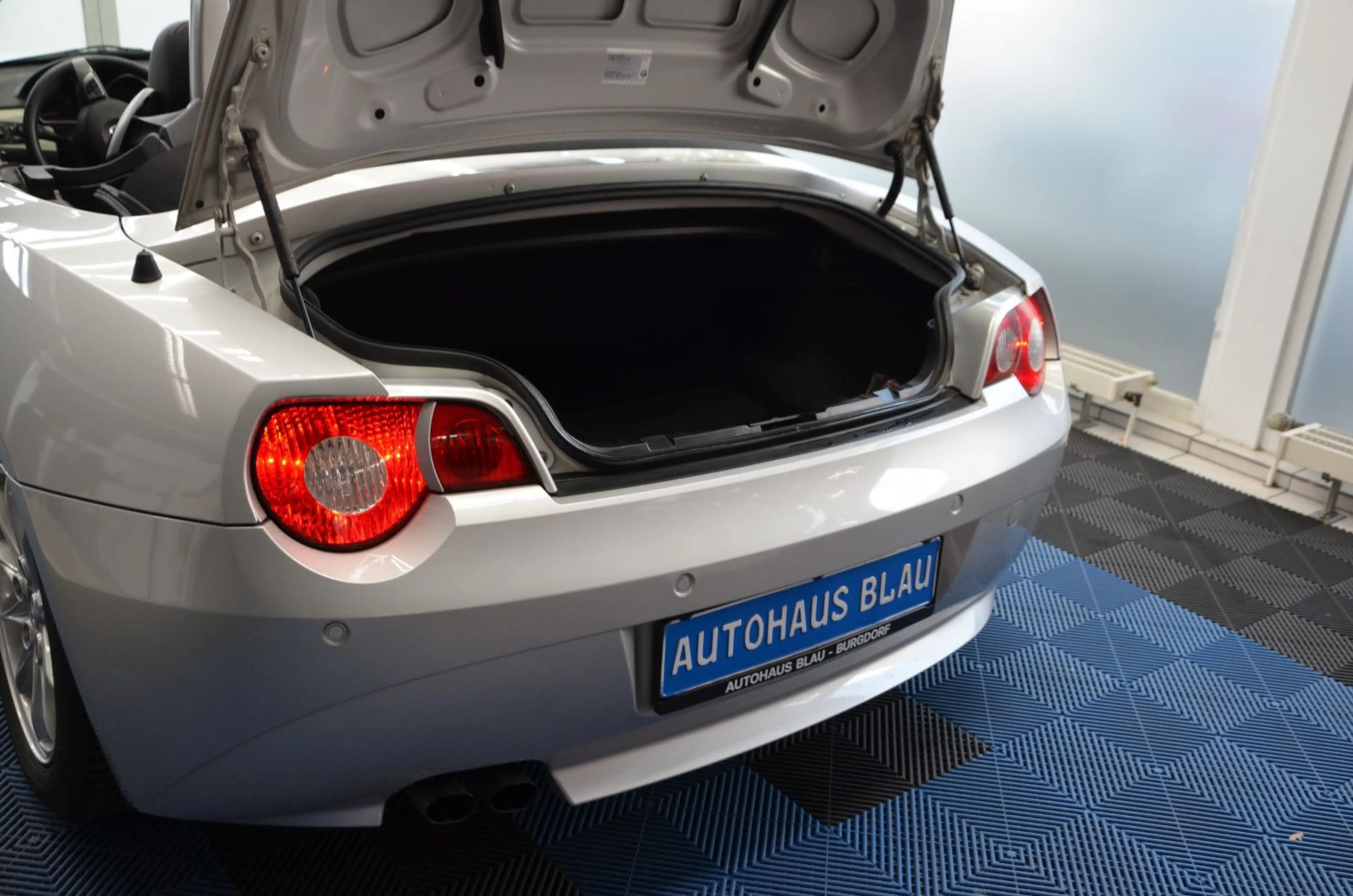 BMW Z4 2.2 i Roadster *LEDER*SITZHZG*PDC*ALLWETTER* — photo 14