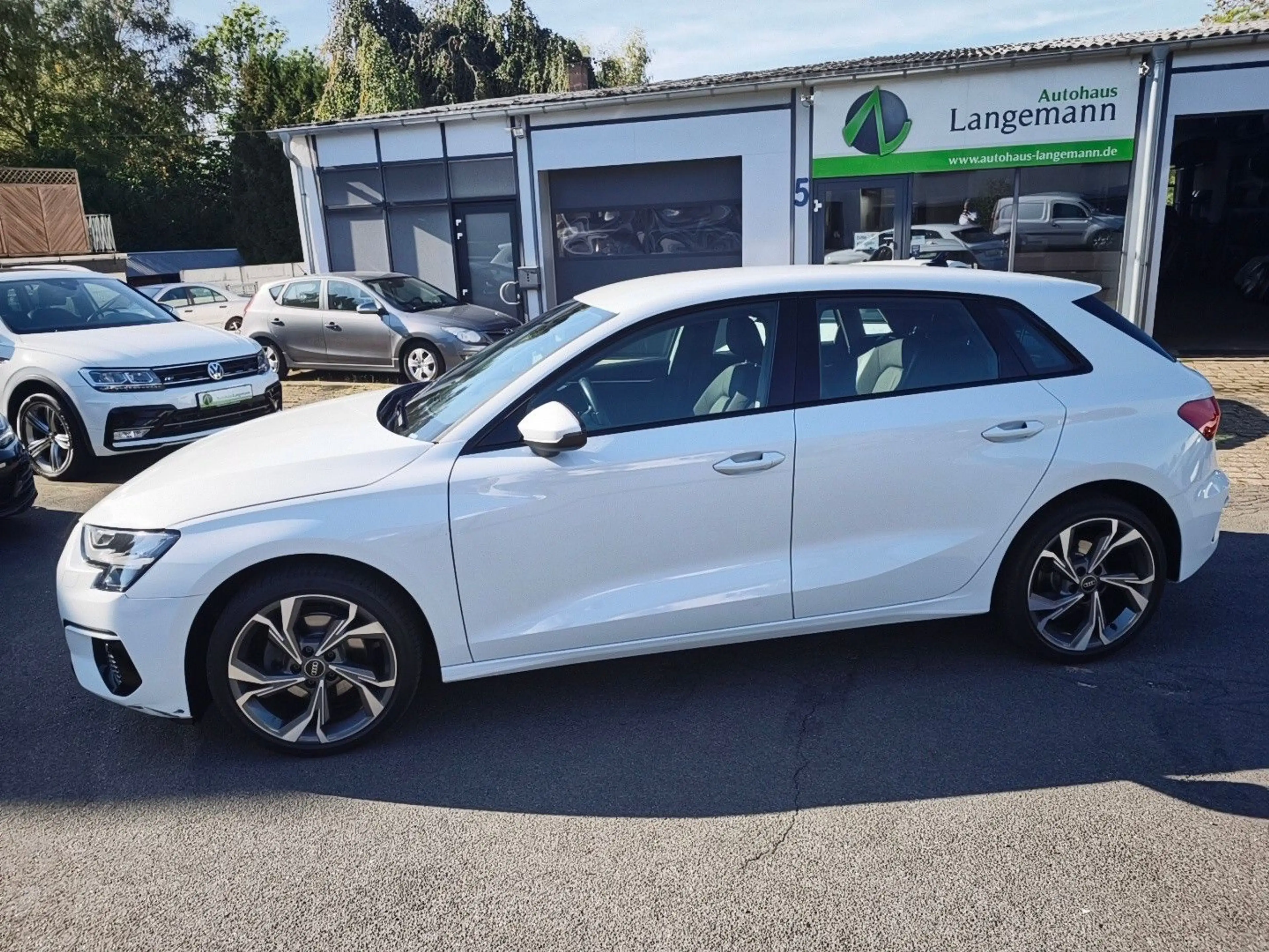 Audi A3 Sportback 30 g-tron advanced CNG LED NAVI APP — photo 10