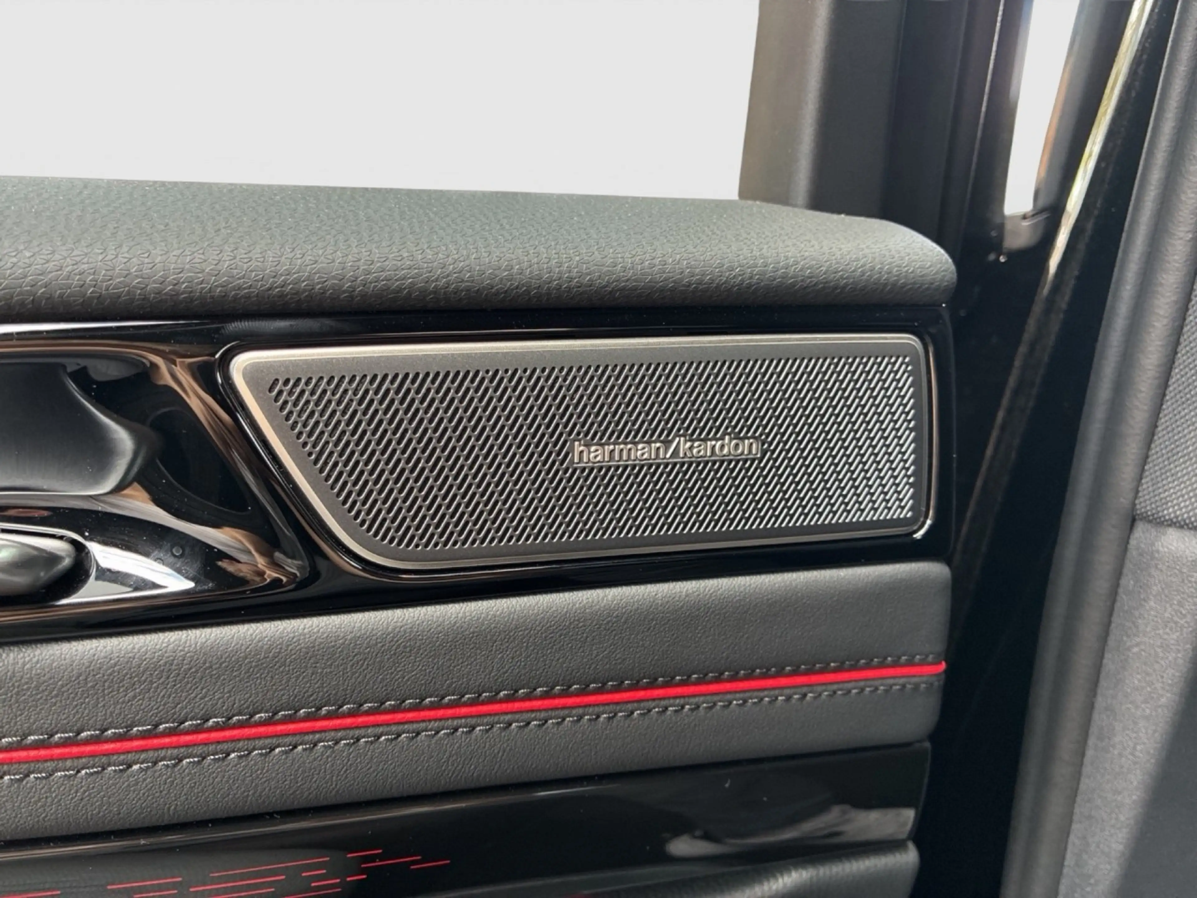 Volkswagen ID.7 GTX ID.7 Tourer GTX 4Motion LED Navi AHK HuD SHZ PDC — photo 14
