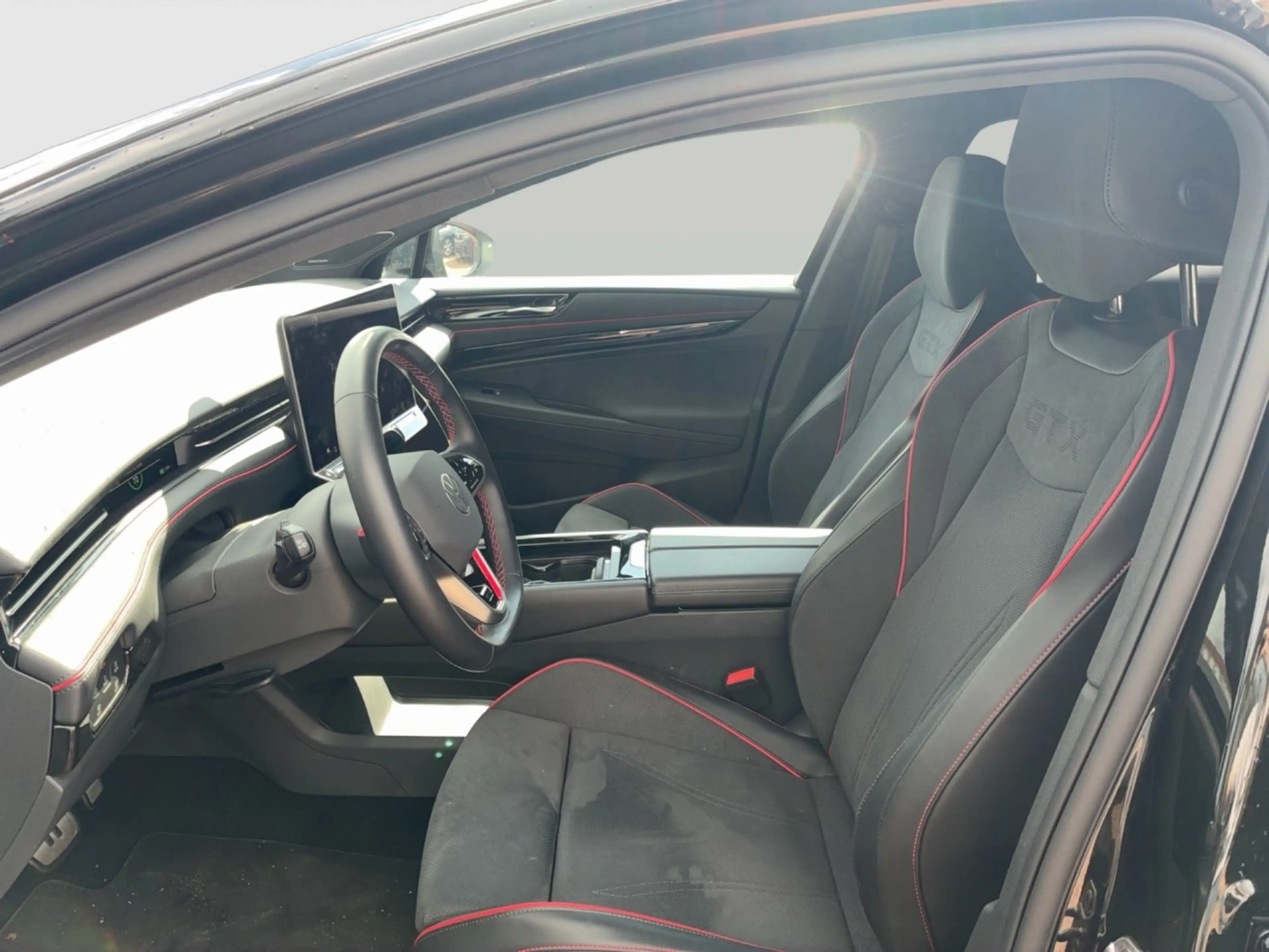 Volkswagen ID.7 GTX ID.7 Tourer GTX 4Motion LED Navi AHK HuD SHZ PDC — photo 9