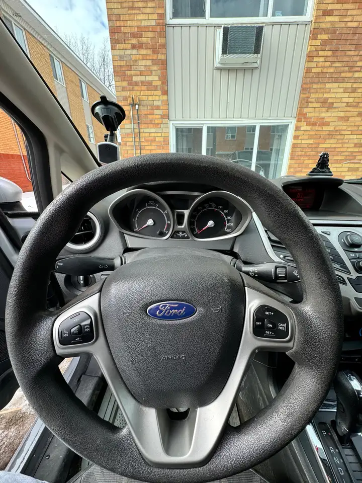 Ford Fiesta снимка Ford Fiesta