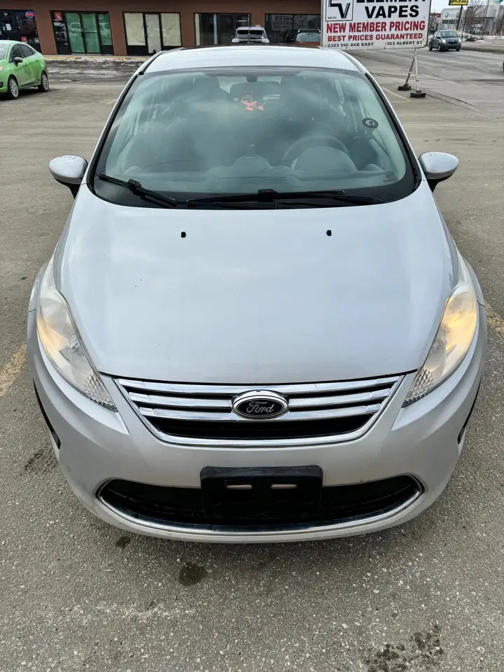 Ford Fiesta снимка Ford Fiesta
