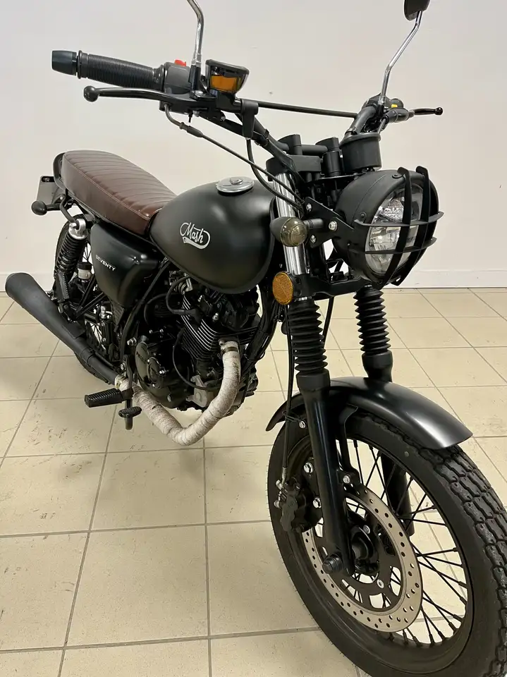 Mash Seventy 125