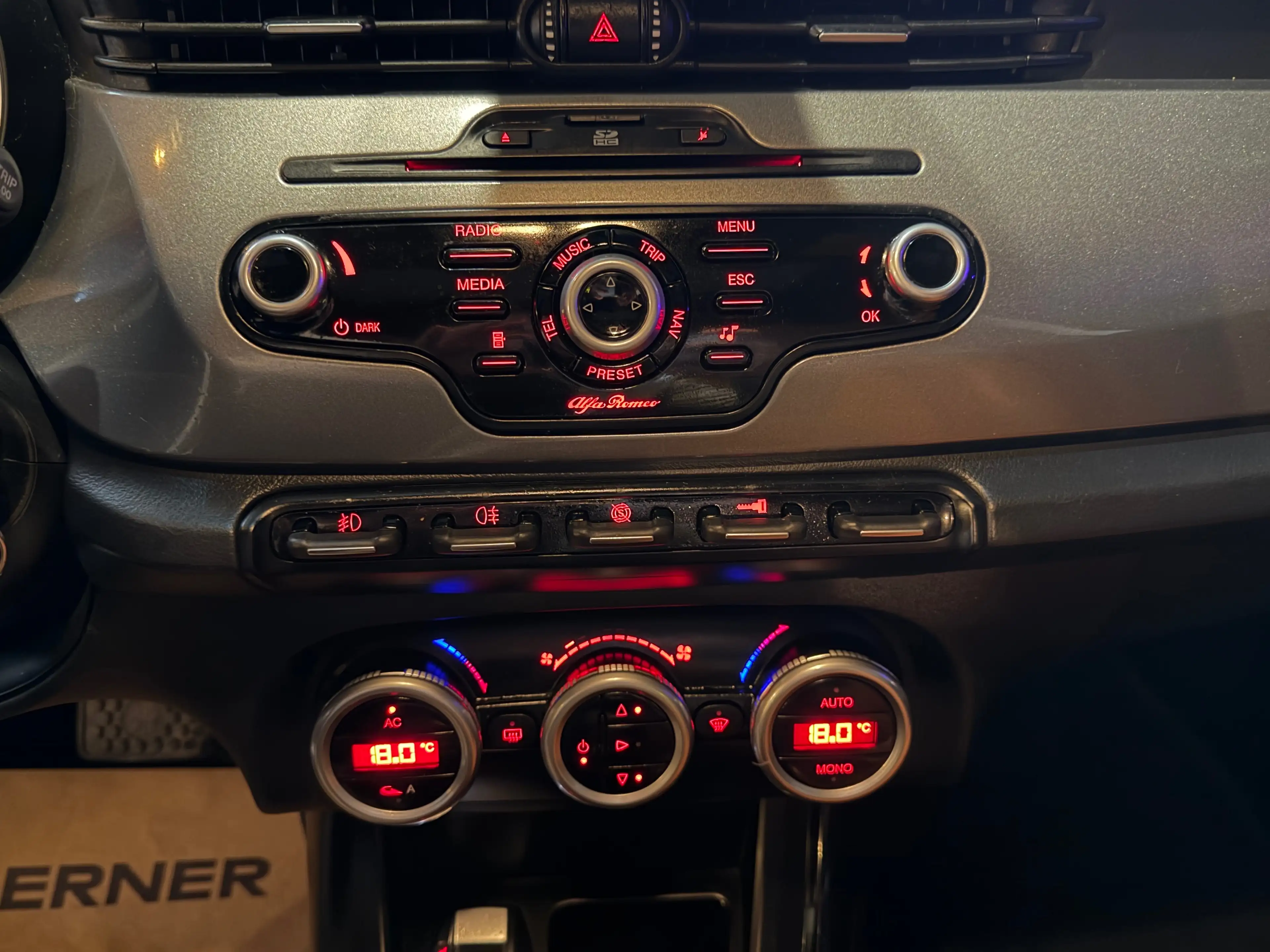 Alfa Romeo Giulietta Giulietta 1.4 Multi Air Distinctive/12 MOIS DE GAR — photo 14