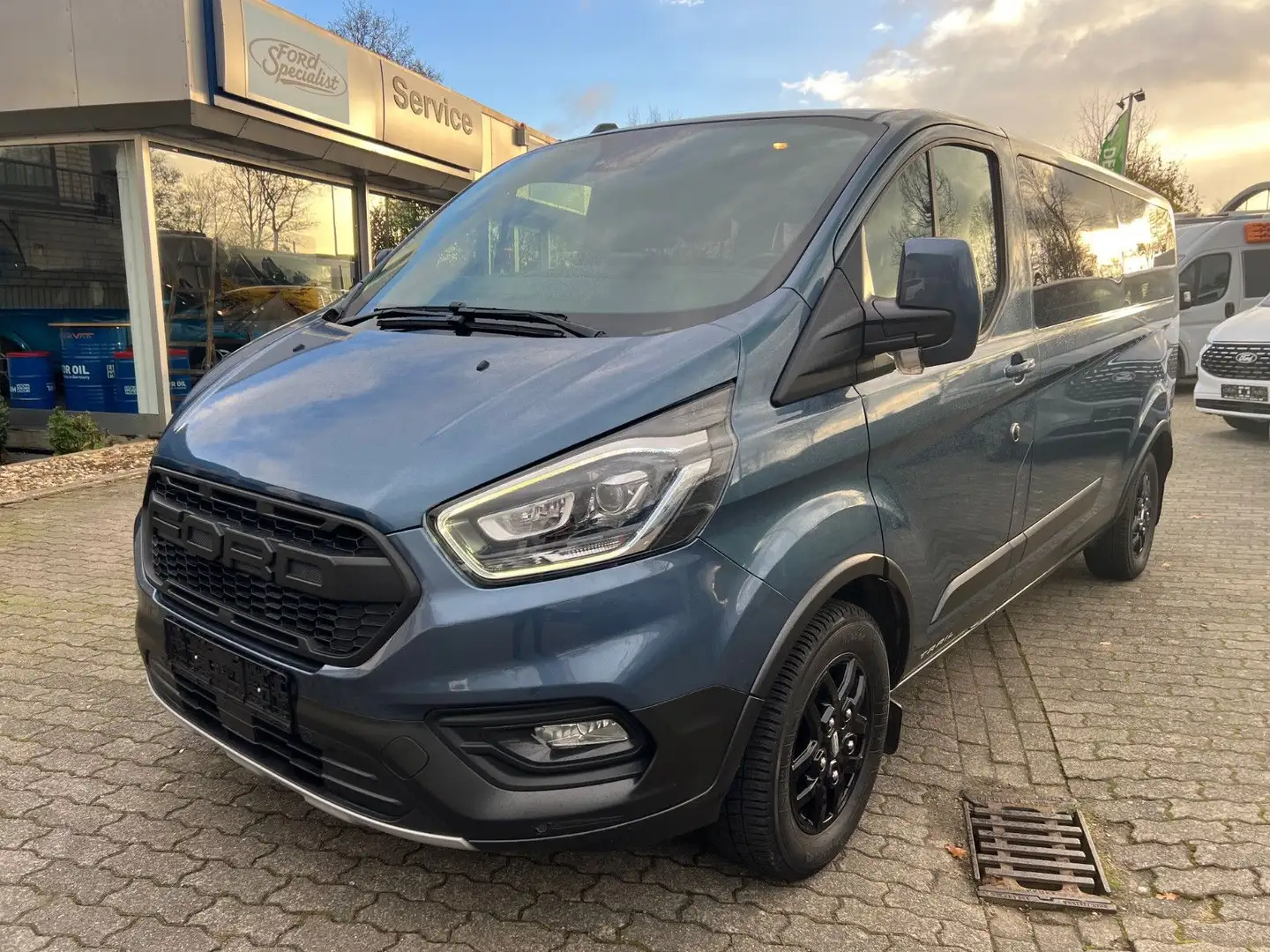 Ford Tourneo Custom Transit Custom Trail L2 Standheiz. Navi Bi-Xenon Blauw - 1