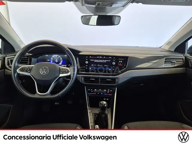 Volkswagen Polo view 9