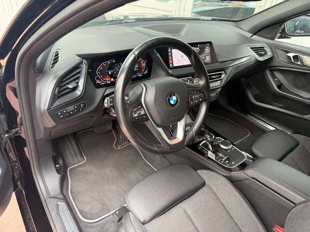 BMW 118 GARANTIE EURO 6D !! BOITE AUTO SPORTLINE VOLANT CHAUFFANT GRAND ECRAN APPLE CARPLAY CAMERA, миниатюра 16