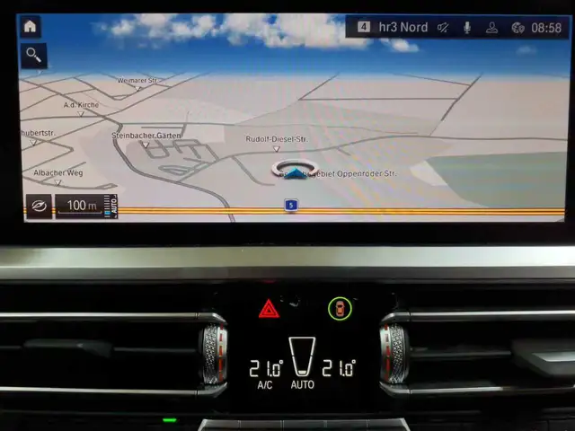 BMW 3 Series view 12