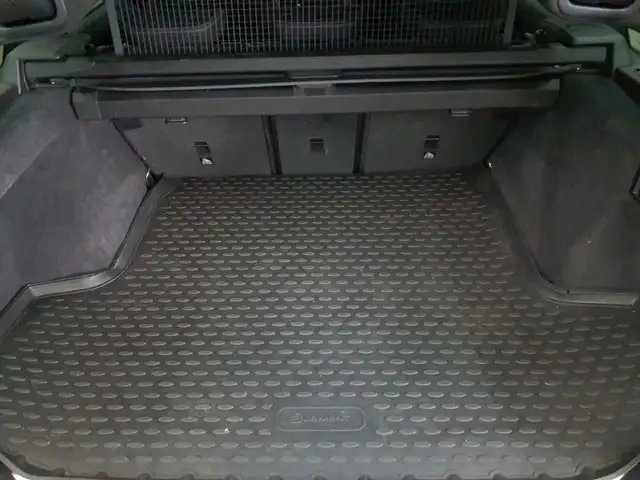 BMW 3 Series view 15