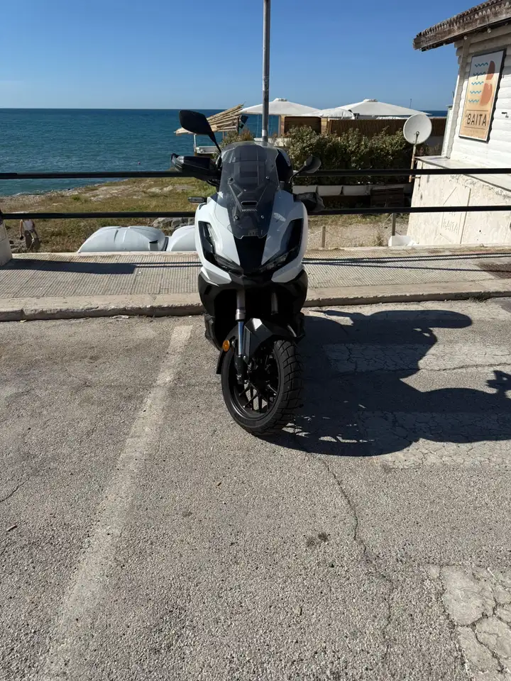 Honda ADV 350