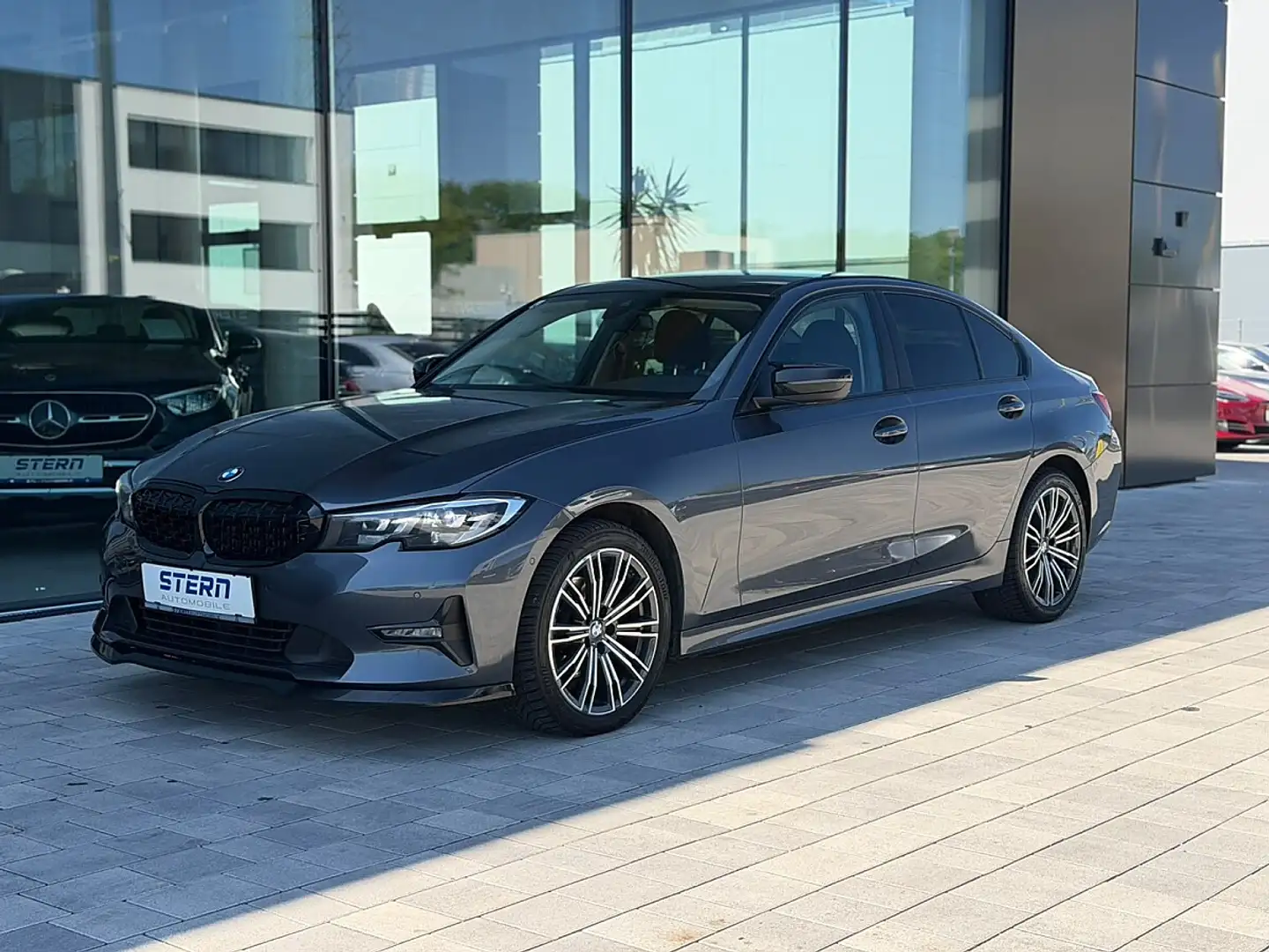 BMW 320 d xDrive 48V Mild-Hybrid-Technologie Aut. *CARB... Grau - 1
