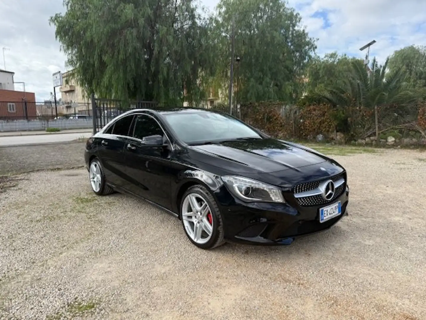 Mercedes-Benz CLA 200 CLA - C117 d (cdi) Sport auto Schwarz - 1
