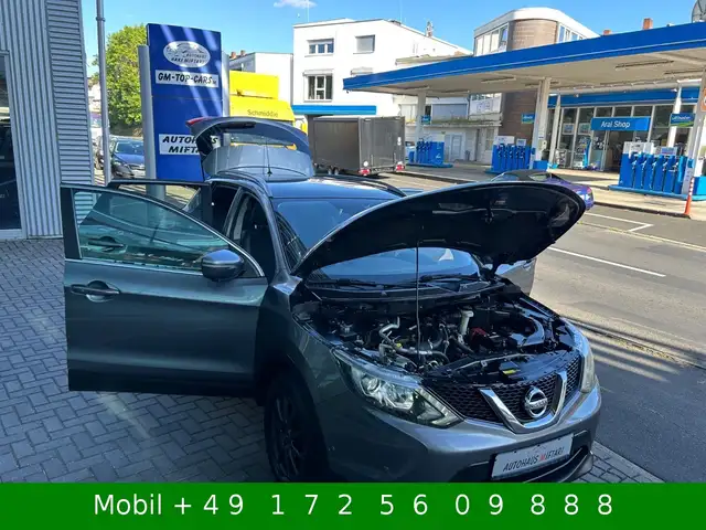 Nissan Qashqai view 3
