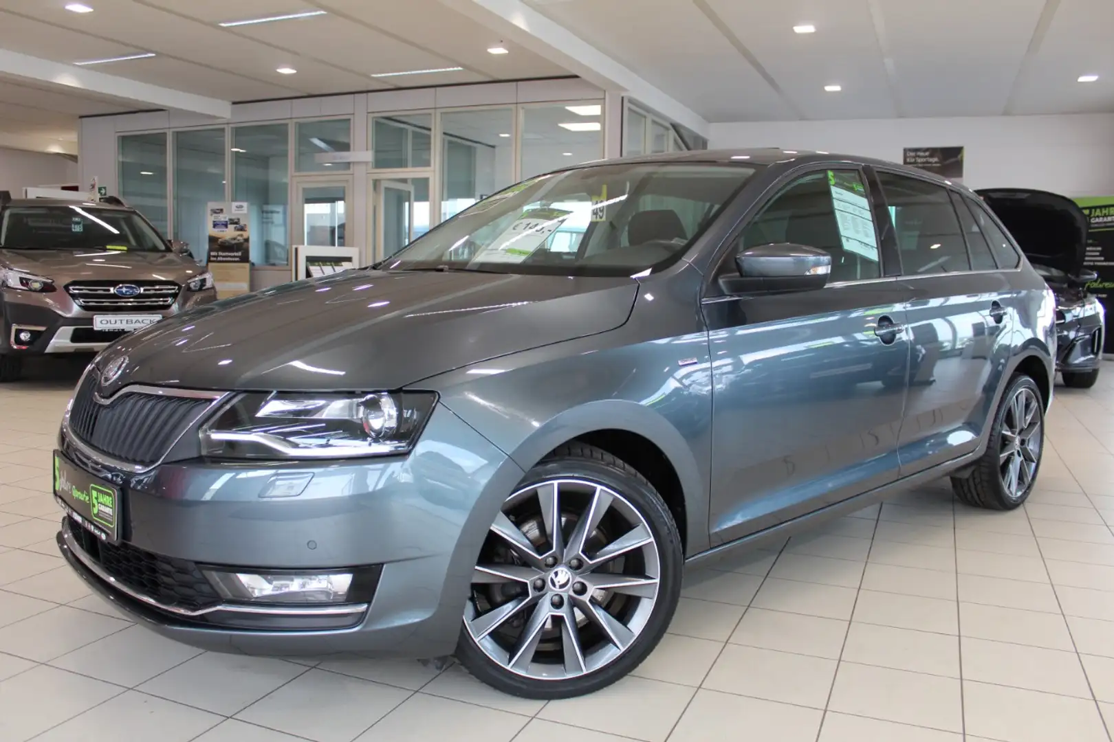 Skoda Rapid/Spaceback Rapid Spaceback 1,6 TDI DRIVE Xenon, Navi, Sitzh Gris - 2