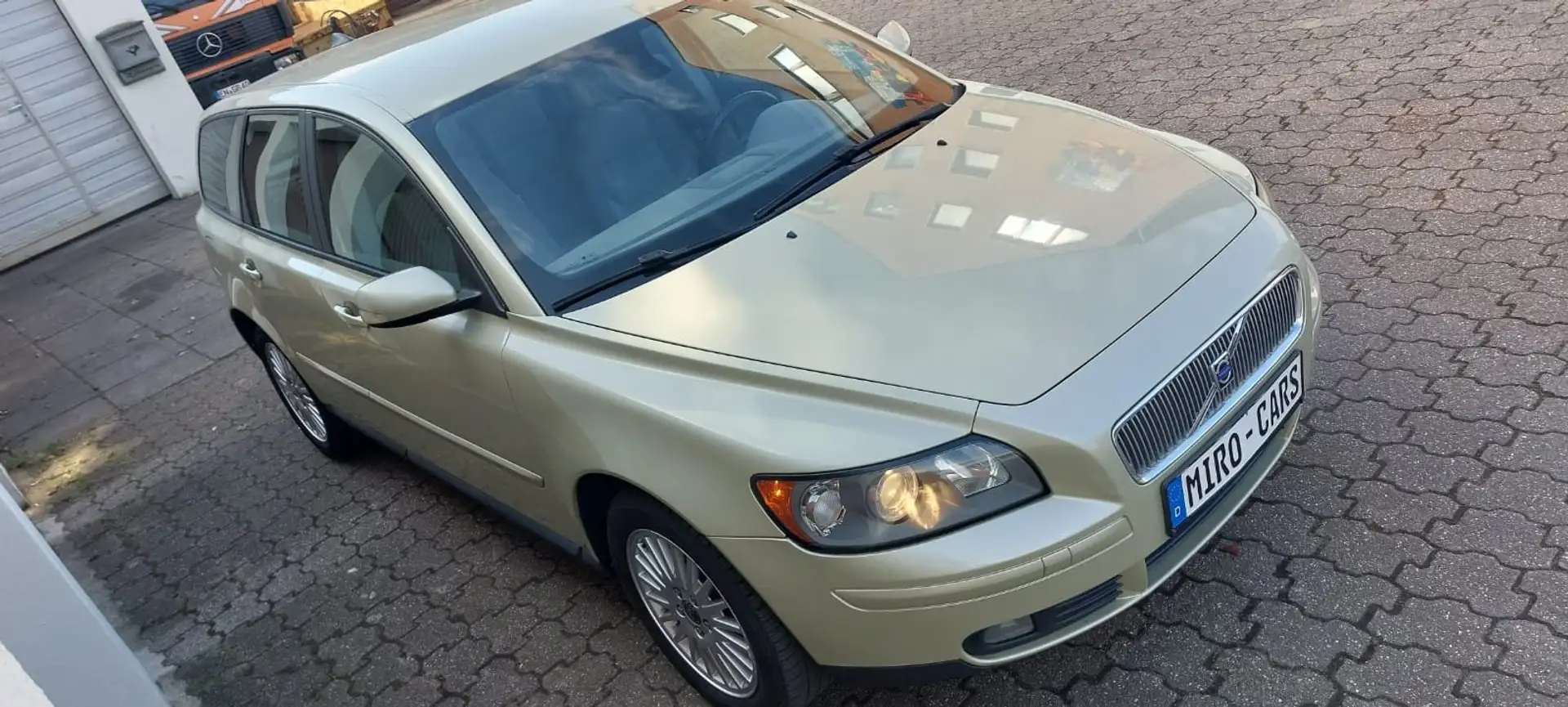 Volvo V50 1.8 TÜV NEU Oro - 2