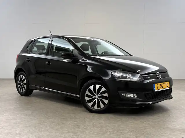Volkswagen Polo view 6