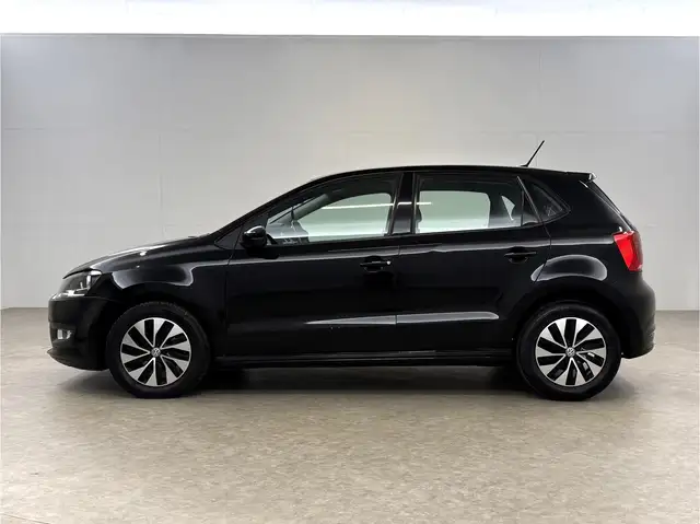 Volkswagen Polo view 11