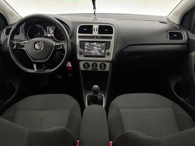 Volkswagen Polo view 2