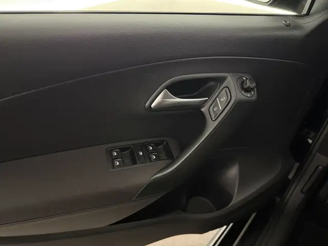 Volkswagen Polo view 24