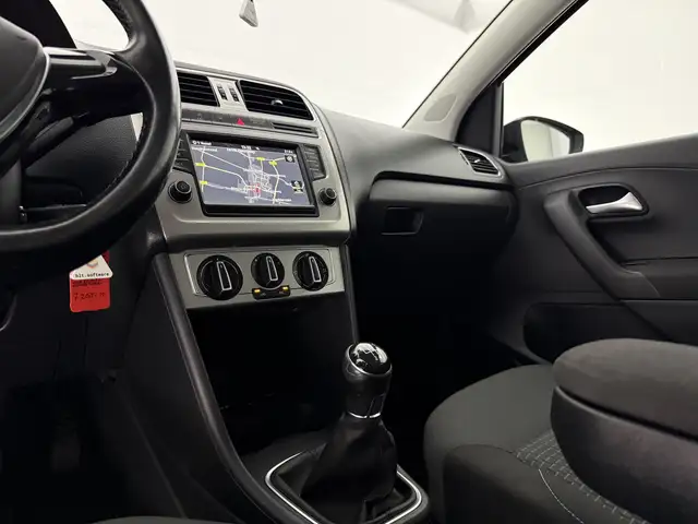 Volkswagen Polo view 22