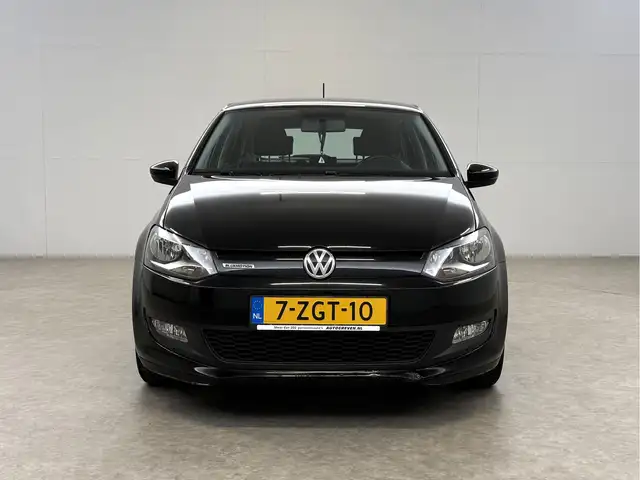 Volkswagen Polo view 8