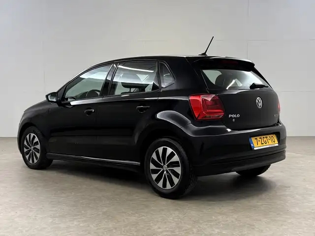 Volkswagen Polo view 3