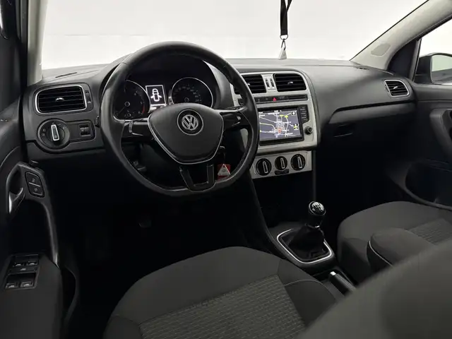 Volkswagen Polo view 14