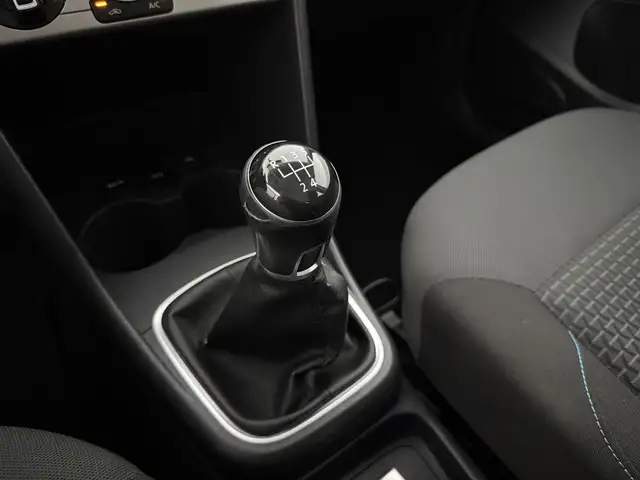 Volkswagen Polo view 27