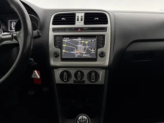 Volkswagen Polo view 17